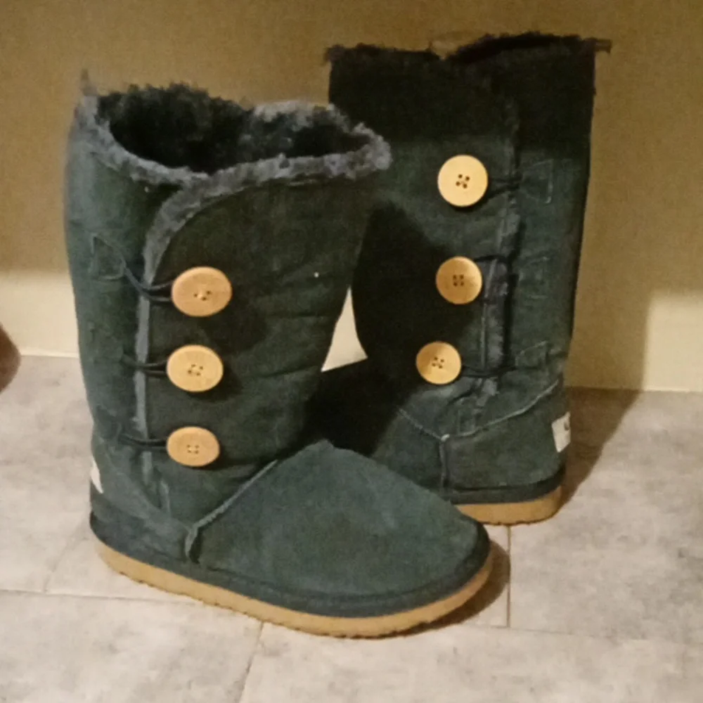 UGG boots size 8 women - Picture 2 of 5
